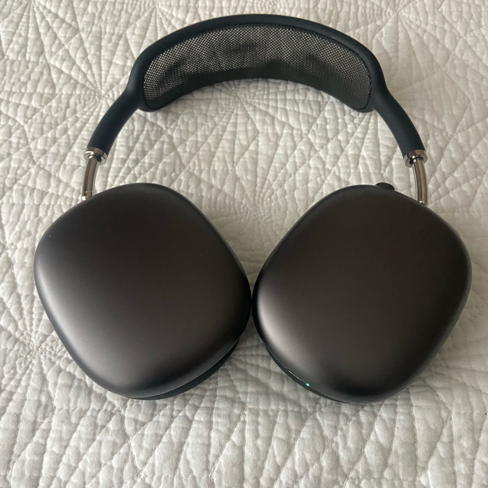 Apple AirPods Max Headphones - Space Gray